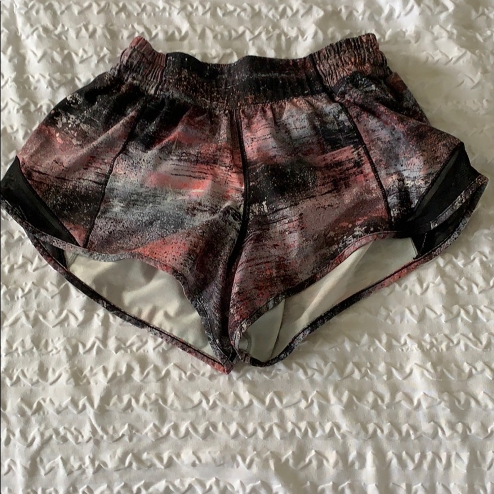 Lululemon Hotty Hot Short